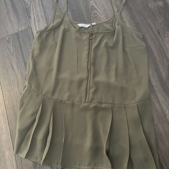 Reitman’s top - Picture 1 of 2